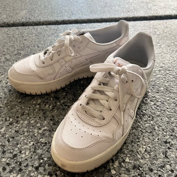 ASICS - Picture 3 of 3